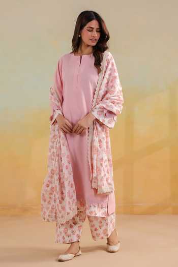 Anshu Wadhwa_Pink Cotton Round Neck Plain Kurta Set With Printed Dupatta _at_Aza_Fashions