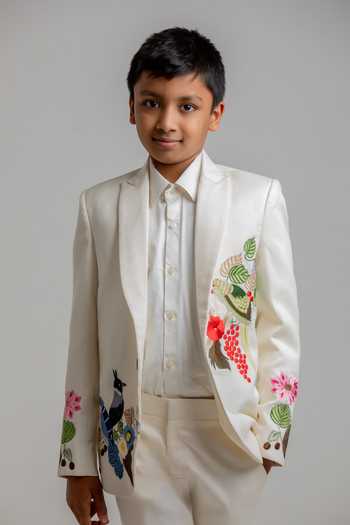 Lil Angels_White Cotton, Suiting Bird Embroidered Blazer Set _Online_at_Aza_Fashions