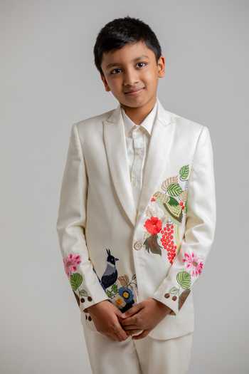 Shop_Lil Angels_White Cotton, Suiting Bird Embroidered Blazer Set _Online_at_Aza_Fashions