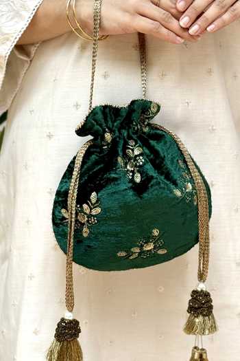 Buy_AMYRA_Green Embroidery, Beads, Tassels Ras Velvet Potli 