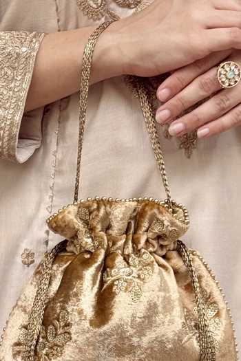 Buy_AMYRA_Gold Embroidery, Beads, Tassels, Metallic Thread Ras Velvet Potli 