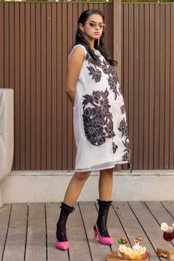 Buy_Chambray & Co._White Cotton, Silk Organza Round Neck Yalina Patchwork Embroidered Dress Set _Online_at_Aza_Fashions