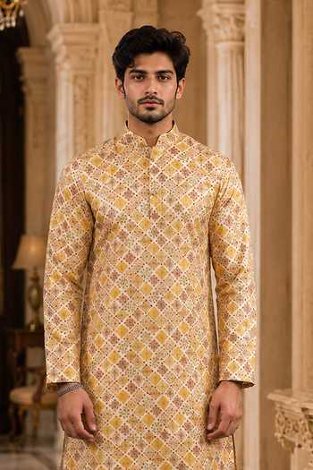 Buy_Jhambthreads_Yellow Silk Geometric Print Kurta And Pant Set _Online_at_Aza_Fashions