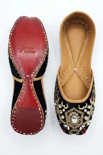 Buy_Sole Mates by Palak_Black Sahiba Embroidered Juttis _Online_at_Aza_Fashions