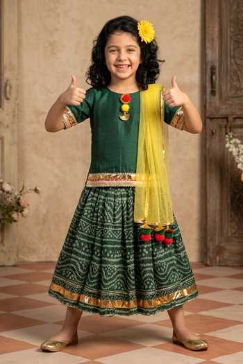 Shop_Byb Premium_Green Chiffon Gota Patti, Pom-poms Round Neck Kurta Lehenga Set _Online