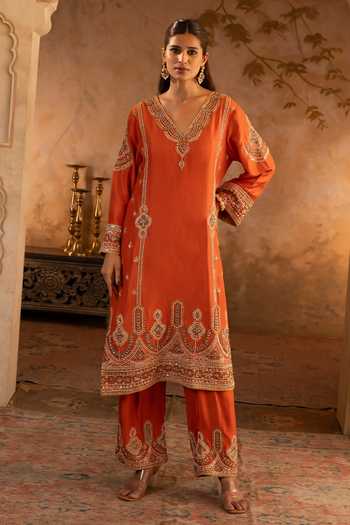 Buy_ANGAD SINGH_Orange Silk, Net V-neck Rust Embroidered Kurta Set 
