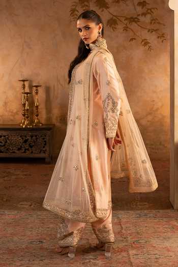 Buy_Angad Singh_Peach Silk, Net V-neck, Yes Embroidered Kurta Set 