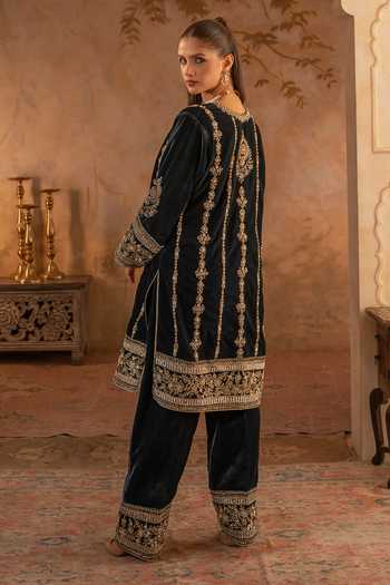 Buy_Angad Singh_Green Net, Velvet V-neck Embroidered Kurta Set 