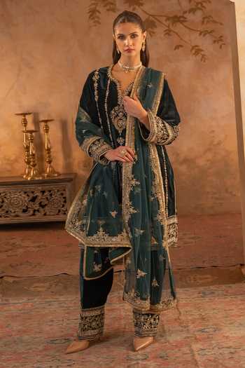 Buy_Angad Singh_Green Net, Velvet V-neck Embroidered Kurta Set _at_Aza_Fashions