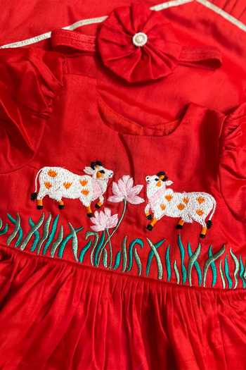 Shop_Label Kiaa_Red Cotton Pichwai Jamna Embroidered Kurta Set _at_Aza_Fashions