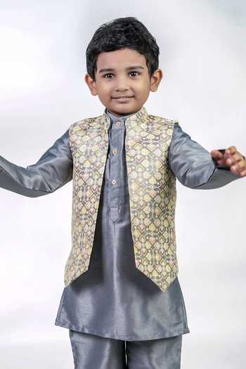 Label Kiaa_Multi Color Silk, Cotton Geometric Woven Bundi And Kurta Set _Online_at_Aza_Fashions