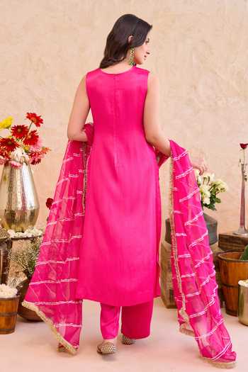 Shop_Taro_Fuchsia Silk Satin, Chiffon V-neck, Aarzoo Gota Patti Chevron Pattern Kurta Set _at_Aza_Fashions