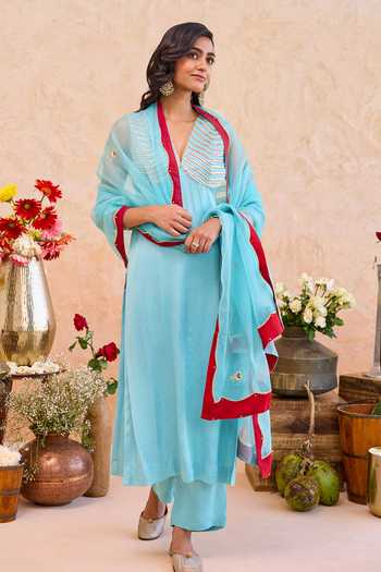 Shop_Taro_Sky Blue Silk Satin, Organza V-neck, Yes Vaidehi Sleeveless Kurta Set 
