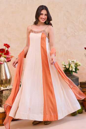 Taro_Ivory Silk Square Neck Aarohi Colorblock Kurta Set _Online_at_Aza_Fashions