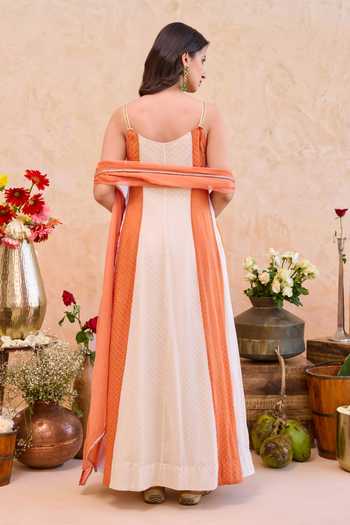 Shop_Taro_Ivory Silk Square Neck Aarohi Colorblock Kurta Set _at_Aza_Fashions