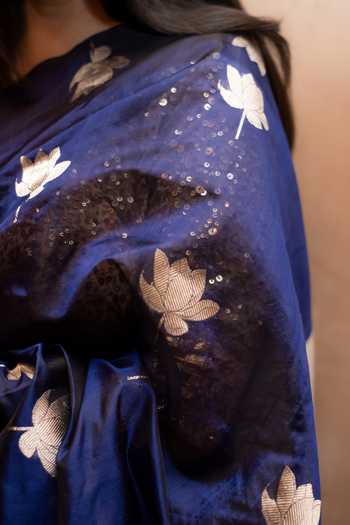 Shop_Priyanka Raajiv_Blue Silk, Chanderi Nilaya Saree With Unstitched Blouse Fabric _Online_at_Aza_Fashions