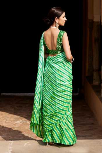 Shop_Geroo Jaipur_Green Tussar V-neck Lehriya Pure Silk Saree Set _at_Aza_Fashions