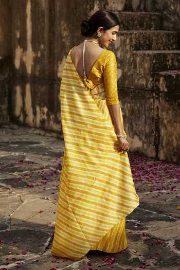 Shop_Geroo Jaipur_Yellow Silk, Tussar Round Neck Lehriya Pure Saree Set _at_Aza_Fashions