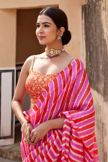 Geroo Jaipur_Pink Tussar Sweetheart Neck Lehriya Pure Silk Saree Set _Online_at_Aza_Fashions