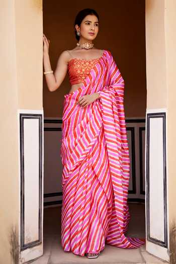 Buy_Geroo Jaipur_Pink Tussar Sweetheart Neck Lehriya Pure Silk Saree Set _Online_at_Aza_Fashions