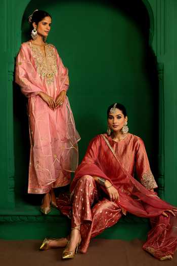 Charu Makkar_Pink Tissue, Organza Split V-neck Twinkle Gota Work Kurta Set _at_Aza_Fashions