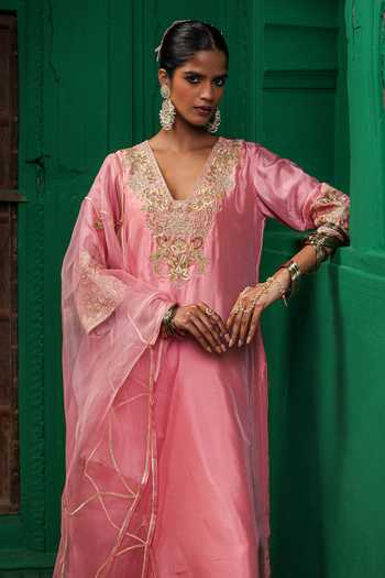 Shop_Charu Makkar_Pink Silk, Organza V-neck Reena Zardozi Work Kurta Set _Online_at_Aza_Fashions