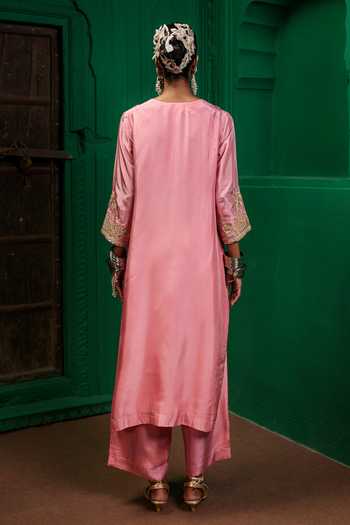 Shop_Charu Makkar_Pink Silk V-neck, Yes Reena Zardozi Work Kurta And Pant Set _at_Aza_Fashions