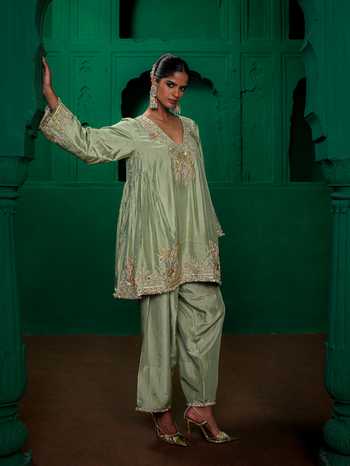 Shop_Charu Makkar_Green Silk V-neck Raveena Embroidered Kurta And Salwar Set _Online_at_Aza_Fashions