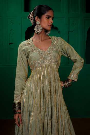 Buy_Charu Makkar_Green Organza, Chanderi, Tissue Scoop Neck Poonam Embroidered Anarkali Set _Online_at_Aza_Fashions