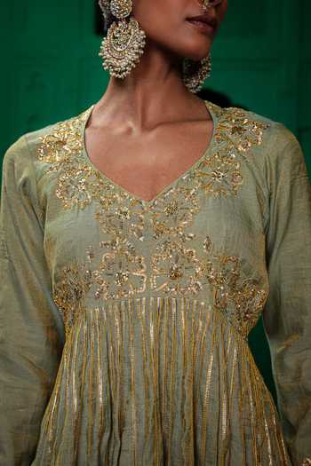 Buy_Charu Makkar_Green Organza, Chanderi, Tissue Scoop Neck Poonam Embroidered Anarkali Set 