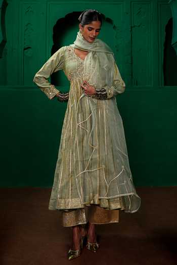 Charu Makkar_Green Organza, Chanderi, Tissue Scoop Neck Poonam Embroidered Anarkali Set _Online