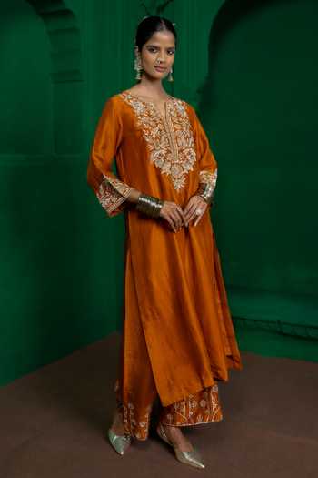 Buy_Charu Makkar_Orange Silk, Organza, Dupion Split V-neck Tanuja Embroidered Kurta Set _Online_at_Aza_Fashions