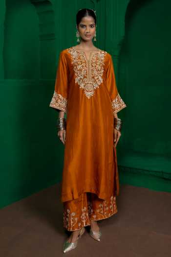 Shop_Charu Makkar_Orange Silk, Organza, Dupion Split V-neck Tanuja Embroidered Kurta Set _Online_at_Aza_Fashions