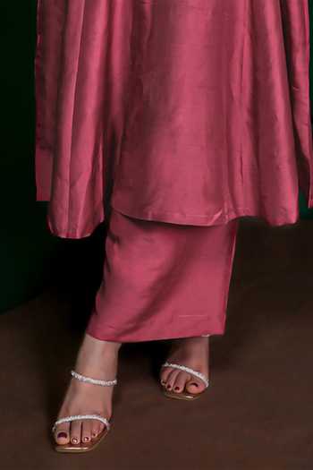 Charu Makkar_Pink Dupion, Silk Round Neck, Yes Malini Border Embroidered Kurta And Pant Set _Online_at_Aza_Fashions