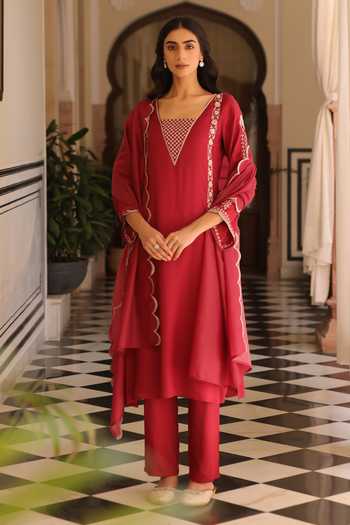 Buy_Seher Jaipur_Red Silk Square Neck Azrina Embroidered Bodice Kurta Set _Online_at_Aza_Fashions