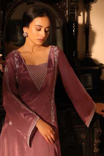 Seher Jaipur_Pink Silk Square Neck Azrina Embroidered Bodice Kurta Set _at_Aza_Fashions
