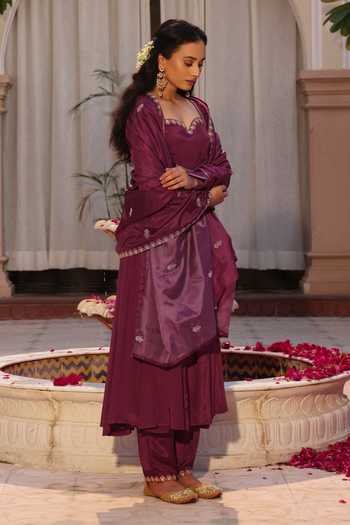 Buy_Seher Jaipur_Purple Silk Sweetheart Neck Zeya Embroidered Anarkali Set _Online_at_Aza_Fashions