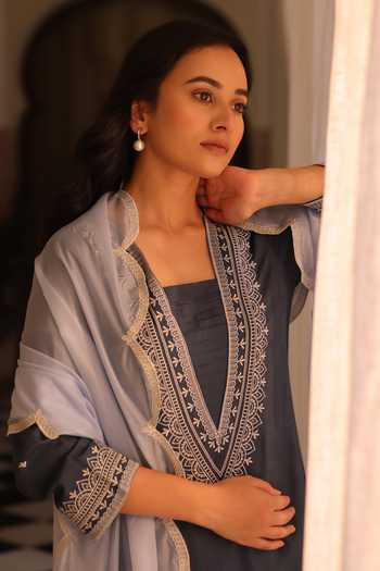 Seher Jaipur_Blue Silk V-neck Mehrnaz Kurta Palazzo Set _Online