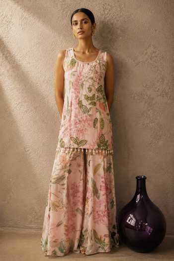 Aroop Shop India_Pink Chiffon Scoop Neck Liyana Printed Kurta Set _at_Aza_Fashions