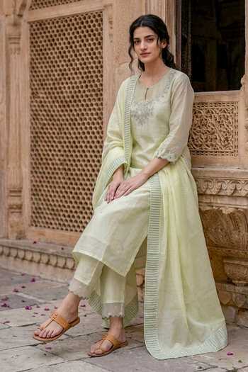 Buy_Missprint_Green Chanderi Silk, Cotton, Organza Round Neck Block Print Pastel Kurta Set _Online_at_Aza_Fashions