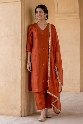 Missprint_Orange Chanderi Silk, Cotton, Organza V-neck, Yes Rust Kurta Set _Online_at_Aza_Fashions