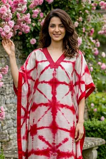 Buy_Missprint_Red Silk, Chanderi, Cotton V-neck Tie Dye Kaftan And Pant Set _Online_at_Aza_Fashions