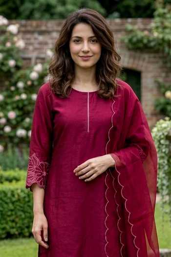 Missprint_Wine Silk, Chanderi, Cotton, Organza Round Neck Embroidered Kurta Set _Online_at_Aza_Fashions