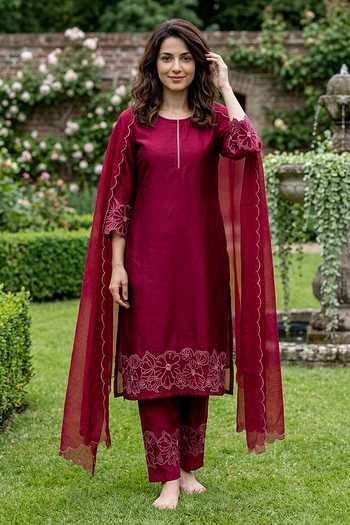Buy_Missprint_Wine Silk, Chanderi, Cotton, Organza Round Neck Embroidered Kurta Set _at_Aza_Fashions