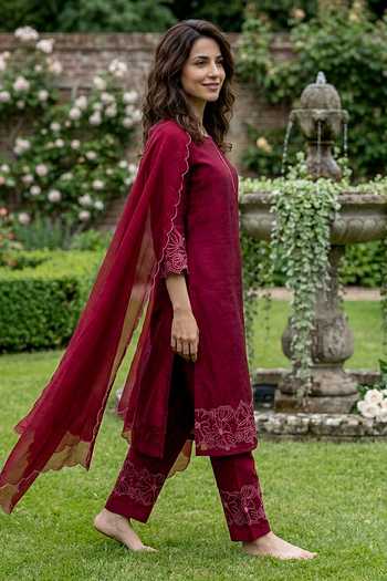 Buy_Missprint_Wine Silk, Chanderi, Cotton, Organza Round Neck Embroidered Kurta Set 