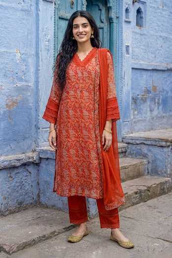 Missprint_Orange Organza, Cotton V-neck, Yes Hand Block Print Kurta Set _at_Aza_Fashions