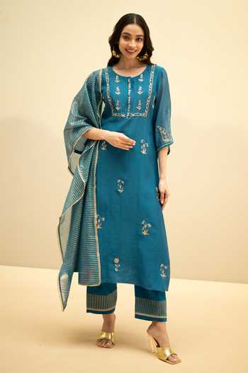 Buy_AM by Anita Mittal_Blue Cotton Round Neck Chandini Mul Chanderi Embroidered Kurta Set _at_Aza_Fashions