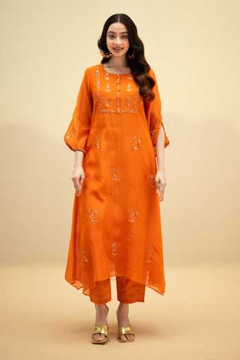 AM by Anita Mittal_Orange Chanderi Round Neck Chandini Embroidered A-line Kurta Set _Online_at_Aza_Fashions