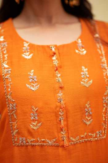 Shop_AM by Anita Mittal_Orange Chanderi Round Neck Chandini Embroidered A-line Kurta Set 