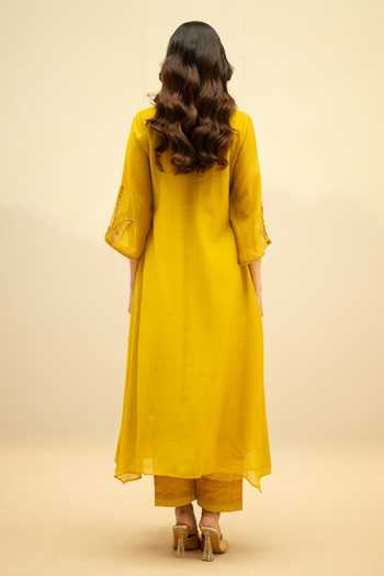 Shop_AM by Anita Mittal_Yellow Chanderi Scoop Neck Chandini Mul A-line Kurta Set _at_Aza_Fashions